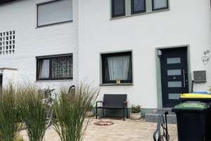 4-Zimmer-Haus mit Küche, zwei Bädern, Keller und Garten – Von-Sandt-Straße 44, 53225 Beuel-Mitte, Bonn – Vorschaubild 2