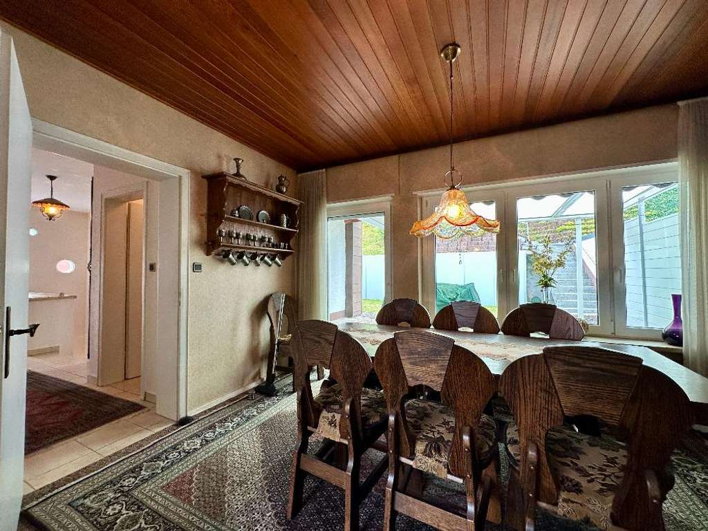 Immobilie in Waldfischbach-Burgalben - +++In unverbaubarer Lage: Charmantes Einfamilienhaus mit kleiner Einliegerwohnung, Panoramablick,... - Bild 3