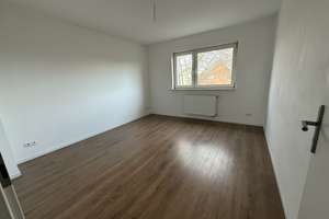 Charmantes Reihenmittelhaus mit drei separaten Wohneinheiten (EG, OG, DG) – Ideal für Kapitalanleger – Wacholderweg 1 1/2, 86169 Hammerschmiede, Augsburg – Vorschaubild 25