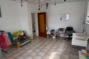 Wohnung im 2.Obergeschoss eines 6-Familienhauses mit Balkon