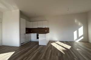 3-Zimmer-Wohnung mit Westbalkon und Einbauküche - mehrere Erstbezüge! – Parkstraße 16, 13585 Hakenfelde, Berlin – Vorschaubild 1