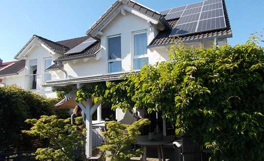 RESERVIERT! DHH Aussichtslage Aichtal-Grötzingen, optisch und technisch nwt., Garage, Carport.