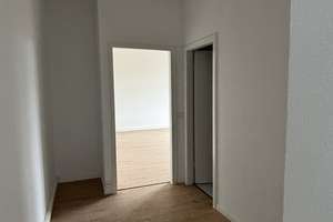 2 Zimmer Wohnung in Krefeld - Kempener Feld/Baackeshof – Obergplatz 2, 47804 Kempener Feld/Baackeshof, Krefeld – Vorschaubild 2