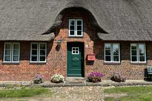 Im Reetdachhaus wohnen plus das Grundstück teilen und bebauen: hier ist beides möglich! – Nordfriesland (Kreis) – Vorschaubild 9