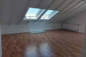 Gemütliche Dachgeschosswohnung in ruhiger Lage! – Die vollständige Adresse der Immobilie erhältst du vom Anbieter., 76228 Stupferich, Karlsruhe – Vorschaubild 4