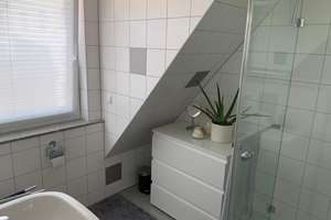 Stilvolle 3,5-Zimmer-DG-Maisonette mit Fernblick, Garage & hochwertiger Ausstattung in Stuttgart-Süd – Die vollständige Adresse der Immobilie erhältst du vom Anbieter., 70199 Heslach, Stuttgart – Vorschaubild 13