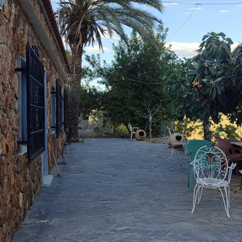 RUSTIKALES BAUERNHAUS MIT GRUNDSTÜCK IN PURCHENA, ALMERÍA.