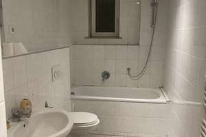 Große und helle Wohnung mit  Einbauküche + Balkon in UNI-Nähe – Höninger Weg 127, 50969 Zollstock, Köln – Vorschaubild 2