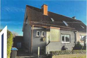 Preiswerte, modernisierte 4-Raum-Doppelhaushälfte in Kiel Neumühlen-Dietrichsdorf – Brodersdorfer Straße 10, 24149 Kiel – Vorschaubild 1