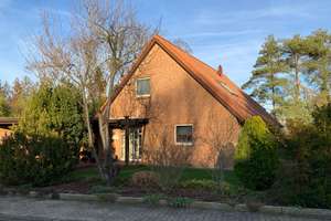 Attraktives  3-Zimmer Einfamilienhaus mit EBK in Schwülper-Walle – Wacholderweg 23, 38179 Schwülper – Vorschaubild 2