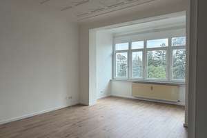 Charmante 3-Zimmer-Altbau-Wohnung mit EBK in Düsseldorf Benrath – 40597 Benrath, Düsseldorf – Vorschaubild 2