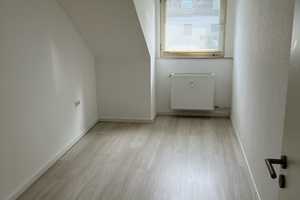 Dachgeschosswohnung im ruhigen Dreifamilienhaus AC Burtscheid – 52066 Aachen – Vorschaubild 2