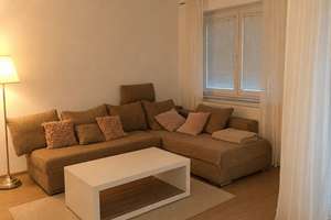Helle 3,5-Zimmer-Wohnung mit Balkon & Einbauküche in Wellinghofen