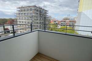 Tolles Single-Apartment - voll möbliert, mit Balkon! – Vesaliusstraße 4, 13187 Pankow (Ortsteil), Berlin – Vorschaubild 1