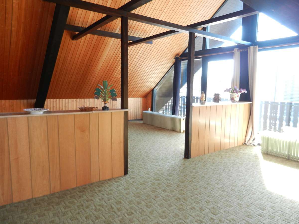 Immobilie in Hahnstätten - Herrliche Lage und Ausblick - Großes Einfamilienhaus in bevorzugter Ortsrandlage - Bild 9