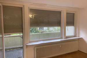 Helle 3-Zimmer-Wohnung mit Balkon, Garage in attraktiver Lage – Hammersteiner Allee 36, 42329 Vohwinkel, Wuppertal – Vorschaubild 4