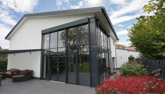 Bild von Modern - Exklusiv - Baujahr 2020 - Architektenvilla mit edlem Design