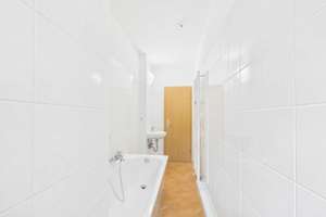 Kleine Dreiraumwohnung mit Badewanne und kleinem Balkon in Mockau – Mockauer Straße 88, 4357 Mockau-Süd, Leipzig – Vorschaubild 9