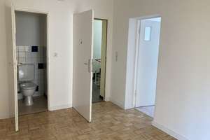 Geräumige, gepflegte 4 Zimmer-Wohnung mit Balkon in ruhiger guter Stadtrandlage – Die vollständige Adresse der Immobilie erhältst du vom Anbieter., 34125 Fasanenhof, Kassel – Vorschaubild 4