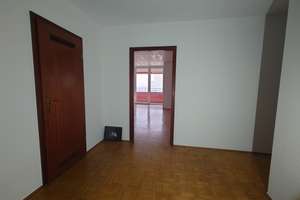 Wunderschöne  2 1/2 Zimmerwohnung mit Balkon und herrlicher Aussicht – Die vollständige Adresse der Immobilie erhältst du vom Anbieter., 42113 Uellendahl-Katernberg, Wuppertal – Vorschaubild 12