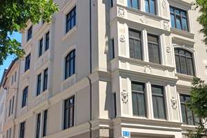 ZEITMIETVERTRAG FÜR 2,5  JAHRE: Helle 3-Zimmer Whg.  in denkmalgeschütztem Altbau