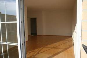 Schöne, helle, zentral gelegene 2-Zimmer-Wohnung mit Balkon – Die vollständige Adresse der Immobilie erhältst du vom Anbieter., 82178 Puchheim – Vorschaubild 2