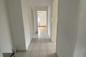  3 Zimmer Wohnung mit Balkon und Einbauküche in Esslingen am Neckar – Die vollständige Adresse der Immobilie erhältst du vom Anbieter., 73734 Berkheim, Esslingen am Neckar – Vorschaubild 1