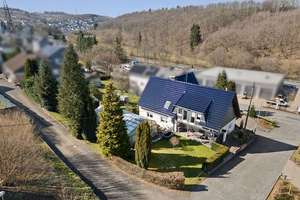 Eigenheim oder Renditeobjekt - Zentrale Wohnlage in Siegen - Seelbach mit bis zu 3 Wohneinheiten