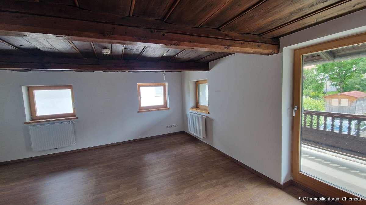 Immobilie in Obing - Ehemaliges Bauernhaus in zentraler Wohnlage mit 2 großen Wohnungen in Obing am See! - Bild 8