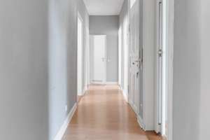 Stilvoller Altbau: 2-Zimmer-Wohnung mit Balkon und historischem Flair – Die vollständige Adresse der Immobilie erhältst du vom Anbieter., 24118 Ravensberg, Kiel – Vorschaubild 10
