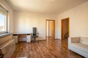 Zweifamilienhaus mit vermietetem Ladenlokal auf ca. 430 m² Gesamtfläche in zentraler Lage – Die vollständige Adresse der Immobilie erhältst du vom Anbieter., 32609 Hüllhorst – Vorschaubild 28