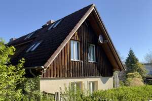 Ledeburg: Doppelhaushälfte mit Potenzial - Eckgrundstück, ruhige Lage, 3-4 Zi., Carport, Kamin etc. – Die vollständige Adresse der Immobilie erhältst du vom Anbieter., 30419 Ledeburg, Hannover – Vorschaubild 3