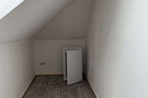 Für Studenten - Gemütliche Dachgeschosswohnung in attraktiver Lage von Gießen – Die vollständige Adresse der Immobilie erhältst du vom Anbieter., 35392 Innenstadt, Gießen – Vorschaubild 8