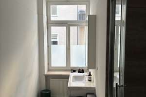 Hochwertig eingerichtete Wohnung in Schwabing befristet zwischen Juni/Juli und November/Dezember – Die vollständige Adresse der Immobilie erhältst du vom Anbieter., 80801 Schwabing-Ost, München – Vorschaubild 7