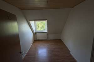  3-Zimmer-Dachgeschosswohnung in Hagen-Altenhagen – Blumenstraße 3, 58097 Altenhagen, Hagen – Vorschaubild 3