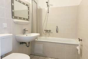 Ab sofort bezugsfrei: Idyllisches Wohnumfeld | Sonniger Südostbalkon | Aufzug | Fernwärme – Die vollständige Adresse der Immobilie erhältst du vom Anbieter., 4329 Heiterblick, Leipzig – Vorschaubild 7