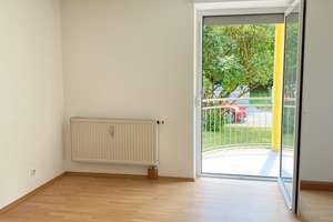 2,5 Zimmer-Wohnung mit Balkon & Blick ins Grüne sowie Außenstellplatz – Die vollständige Adresse der Immobilie erhältst du vom Anbieter., 86199 Göggingen-Nordwest, Augsburg – Vorschaubild 2