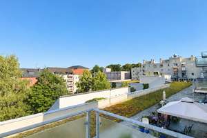 Moderne Wohnung mit sonnigem Balkon, Aufzug & Tiefgarage – Modern wohnen in bester Lage