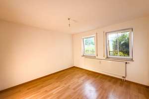 Helle 2-Zimmer-Gartenwohnung mit großem Südwest-Eckgarten in Ingolstadt – Die vollständige Adresse der Immobilie erhältst du vom Anbieter., 85049 Friedrichshofen-Hollerstauden, Ingolstadt – Vorschaubild 4