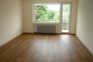 ALT-HASSELS-FERDINANDSTRAßE- SCHÖN SANIERTE WOHNUNG IN GRÜNER UMGEBUNG