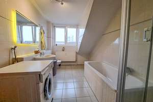Fernblick inklusive - 2-Zimmer-Dachgeschosswohnung in Rüningen – Die vollständige Adresse der Immobilie erhältst du vom Anbieter., 38122 Rüningen, Braunschweig – Vorschaubild 2