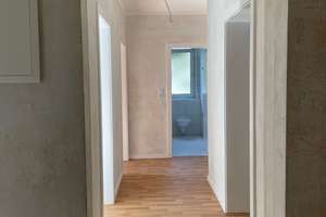 Schön geschnittene 4 Zimmer-Wohnung mit Loggia – Gebbertstr. 144, 91058 Sebaldus, Erlangen – Vorschaubild 4
