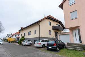 Doppelhaushälfte mit 3 Wohnungen in Feldrandlage und schönem Garten. – Wetteraukreis – Vorschaubild 3