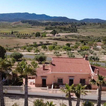 Mediterranes Landhaus mit 21.000 m² Grundstück, Oliven- und Mandelbäumen Torre del Rico, Jumilla