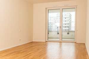 Moderne 1-Zimmer Wohnung mit Einbauküche in ruhiger Lage – Bahnstraße 10, 50996 Köln – Vorschaubild 1