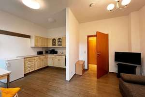 "Möblierte 1-Zimmer-Erdgeschosswohnung mit kleiner Terrasse in Schloßchemnitz" – Glauchauer Straße 9, 9113 Schloßchemnitz, Chemnitz – Vorschaubild 4