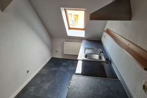 Viel Platz in Schloßchemnitz: 5-Zimmer-Dachgeschosswohnung – Josephinenstraße 16, 9113 Schloßchemnitz, Chemnitz – Vorschaubild 2