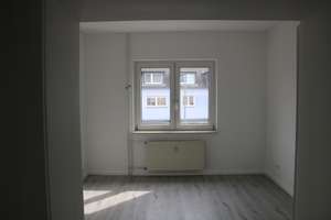 Schöne 2-Zimmer-Wohnung mit Balkon und Einbauküche in Essen – Leipziger Straße 49, 45145 Frohnhausen, Essen – Vorschaubild 4