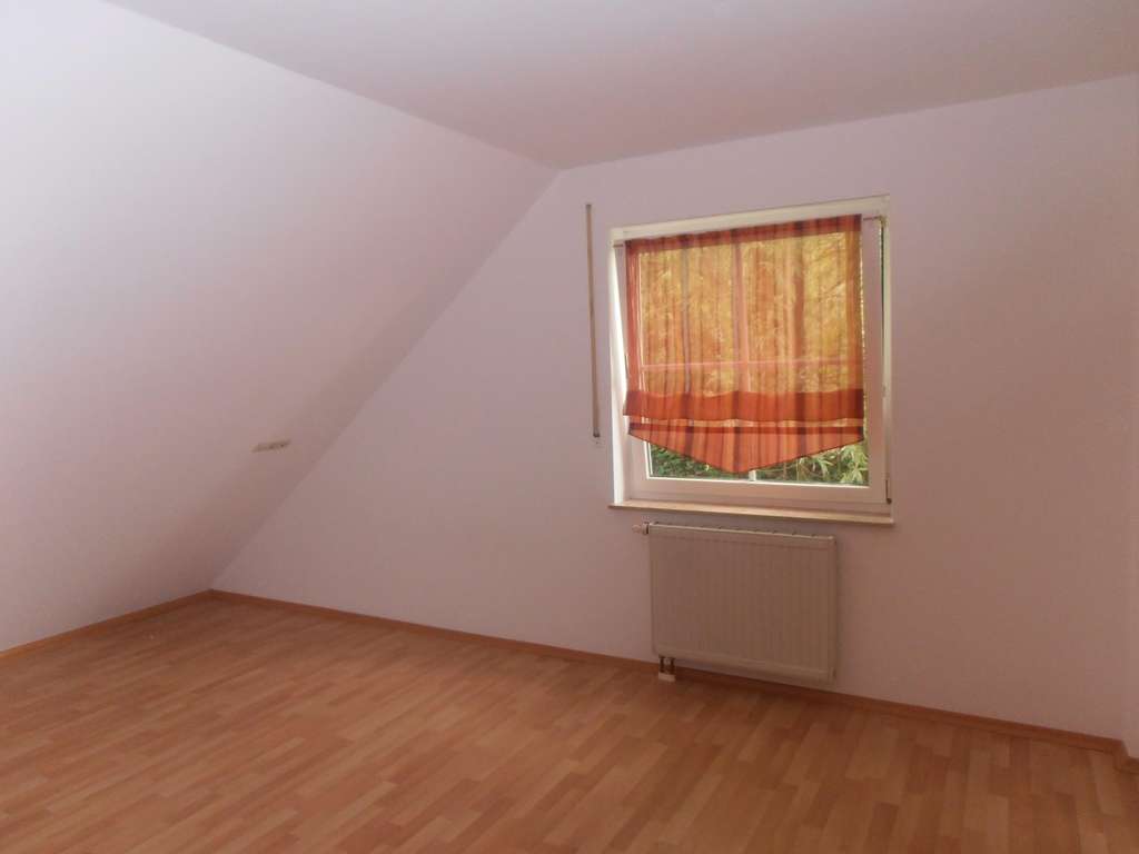 Immobilie in Niederstetten - Helle 2-Zi-Wohnung mit tollem Ausblick provisionsfrei zu verkaufen - Bild 3