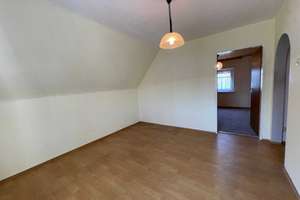 Platz zum Leben, Raum zum Wachsen – Haus mit Potenzial in Weiden-Rehbühl – Die vollständige Adresse der Immobilie erhältst du vom Anbieter., 92637 Rehbühl, Weiden in der Oberpfalz – Vorschaubild 13